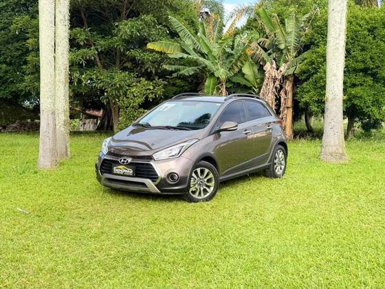 HYUNDAI HB20X 1.6 16V PREMIUM FLEX 4P AUTOMÁTICO HYUNDAI HB20X 1.6 16V PREMIUM FLEX 4P AUTOMÁTICO